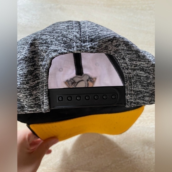 Pittsburg Penguins Hockey SnapBack Sports Hat Yellow Black White One Size Adult - Picture 4 of 7